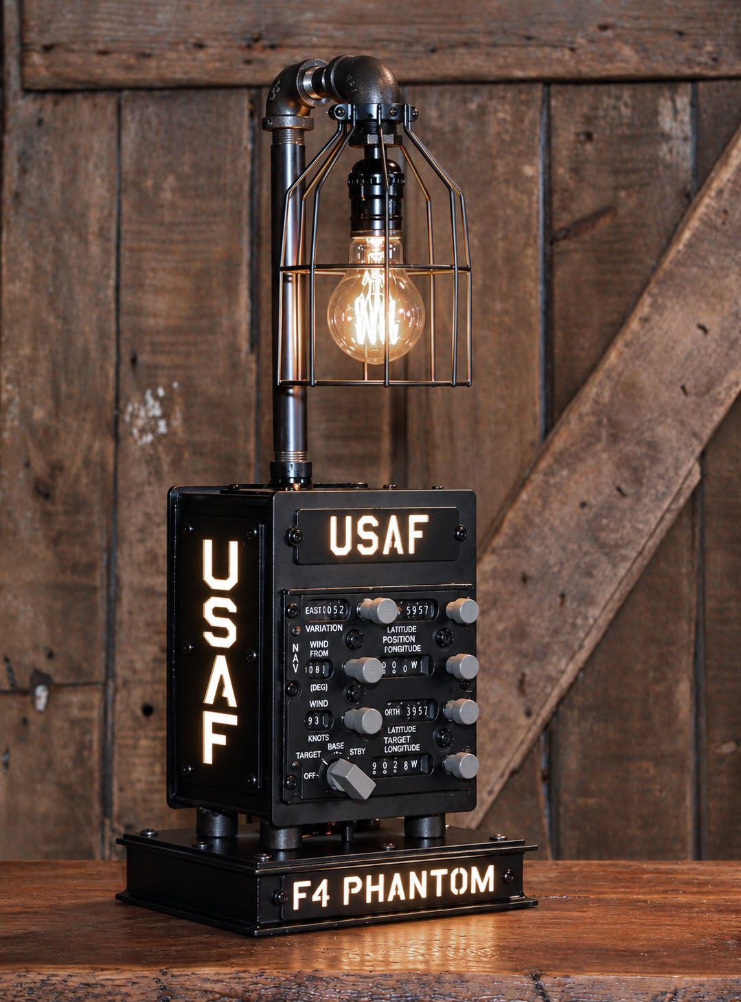 Industrial / WW2 / Aviation / Airplane / F4 PHANTOM / USAF / Lamp