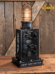 Industrial / WW2 / Aviation / Airplane / USAF Navigation / U.S. Military Aircraft Radio Compass / Lamp