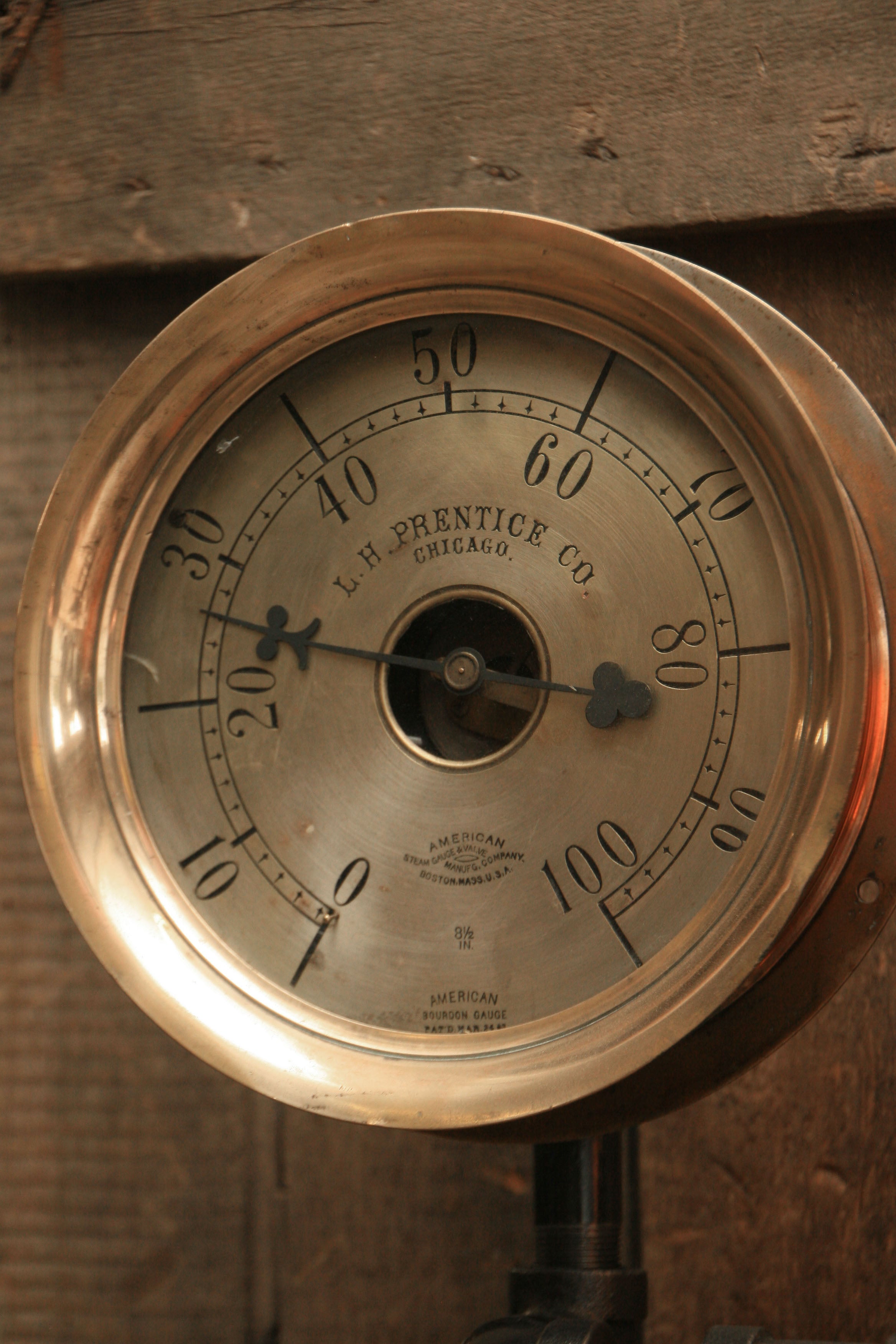 Steampunk Industrial / Chicago / Antique Steam Gauge / Gear / Lamp #1690