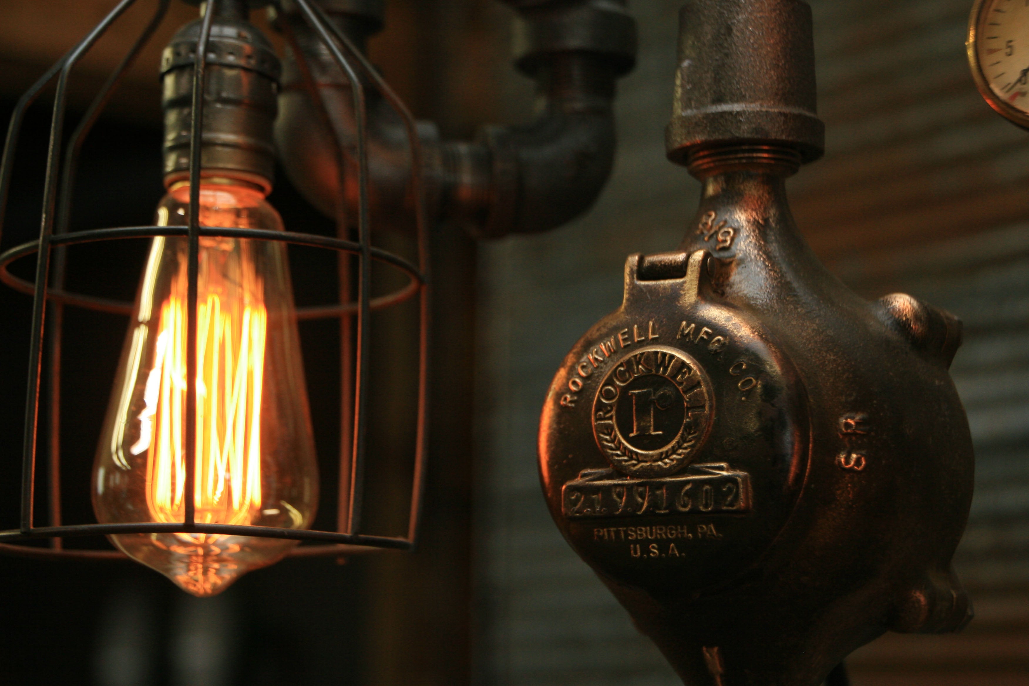 Steampunk Industrial  / Antique Steam Gauge / Gear / Light Lamp / #1610